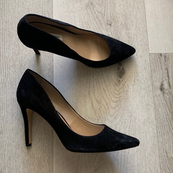 Saks Fifth Avenue black suede stiletto heels, women’s size 9M classic elegant - Picture 1 of 10